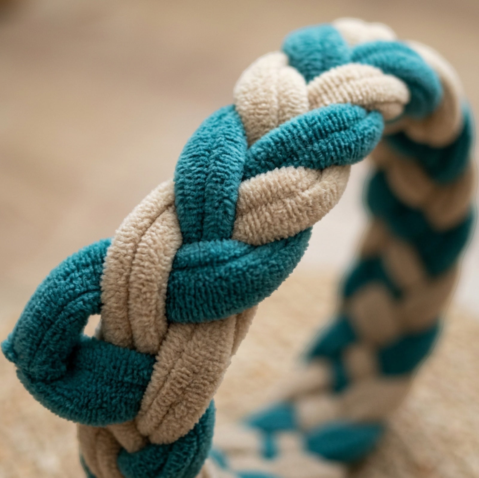 Vovn Loopbraid Fleece Tug Ring Dog Toy 9 in Teal Sand - Detail view